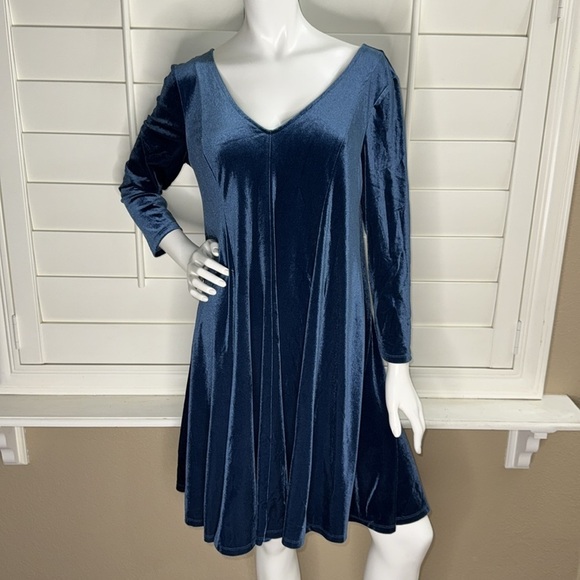 Torrid Mini Velvet Fluted Dress Blue - Picture 1 of 13